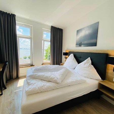 Homaris Strandhaus Blankenese Hamburg Exterior photo
