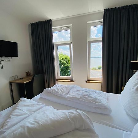 Homaris Strandhaus Blankenese Hamburg Exterior photo
