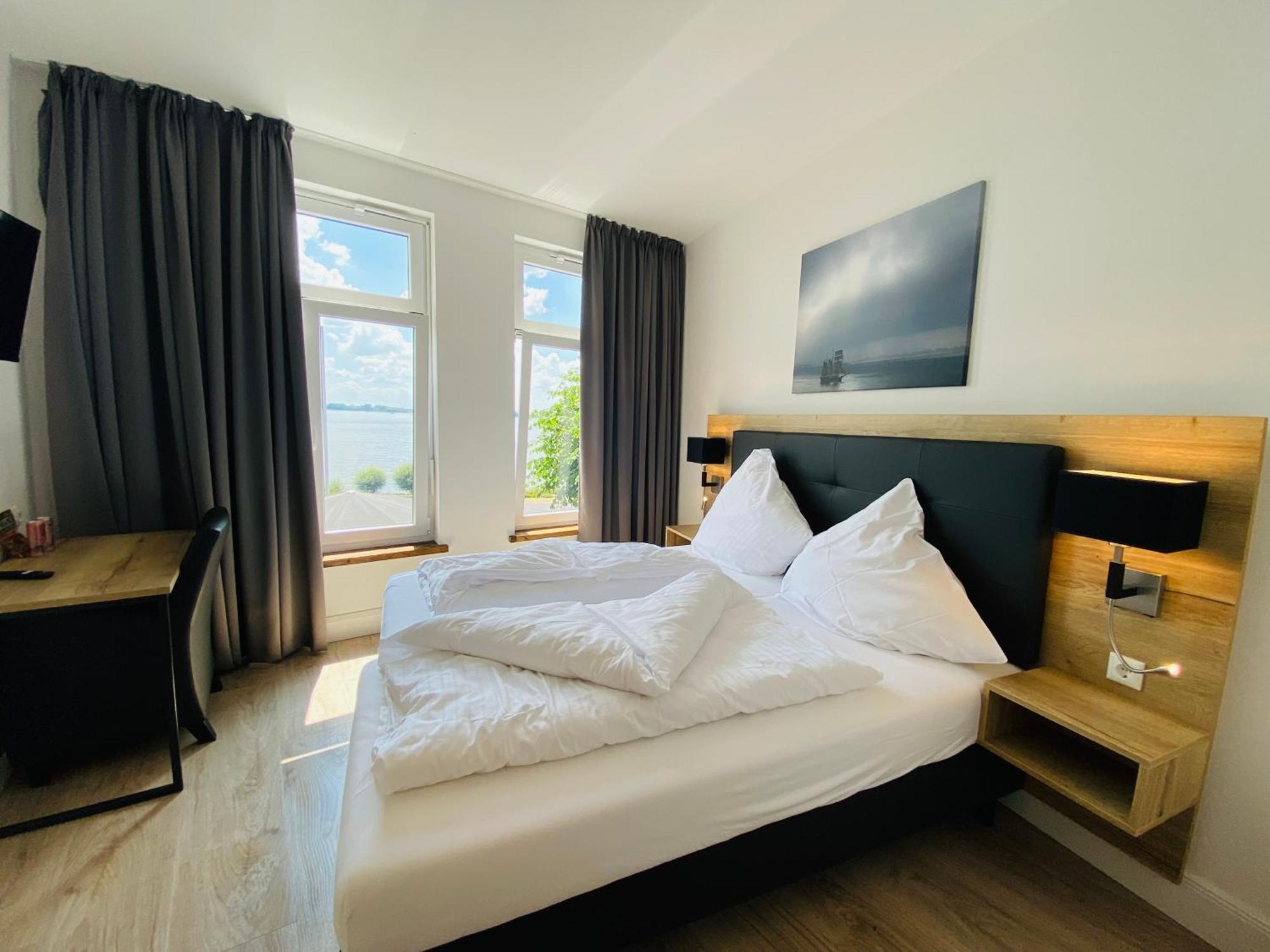 Homaris Strandhaus Blankenese Hamburg Exterior photo